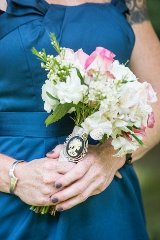 Vintage Navy and Ivory DIY Wedding