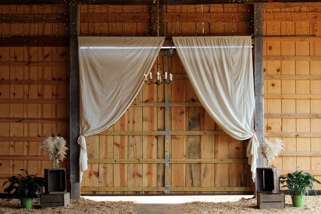 Country Style Barn Wedding - South Carolina {Real Bride}