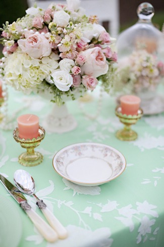 Vintage Wedding Décor Idea - Mint Green and Peach Wedding Table Décor