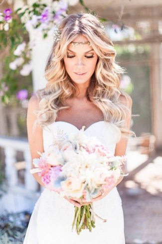 Romantic & Rustic Garden Wedding in California Wedding Look (1)