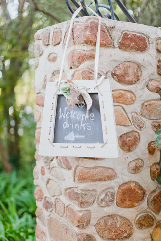 Rustic Green & Cream Die Akker Wedding Romance