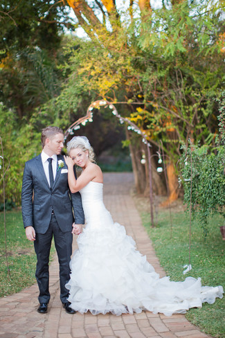 Rustic Green & Cream Die Akker Wedding Romance