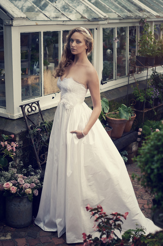 Elbeth Gillis 2014 Bridal Collection {Exclusive Premiere} | Aurora