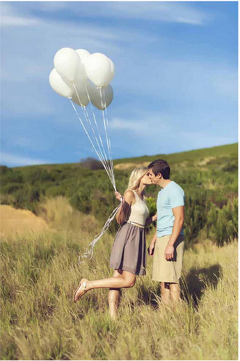 Engagement Photo Idea Balloons