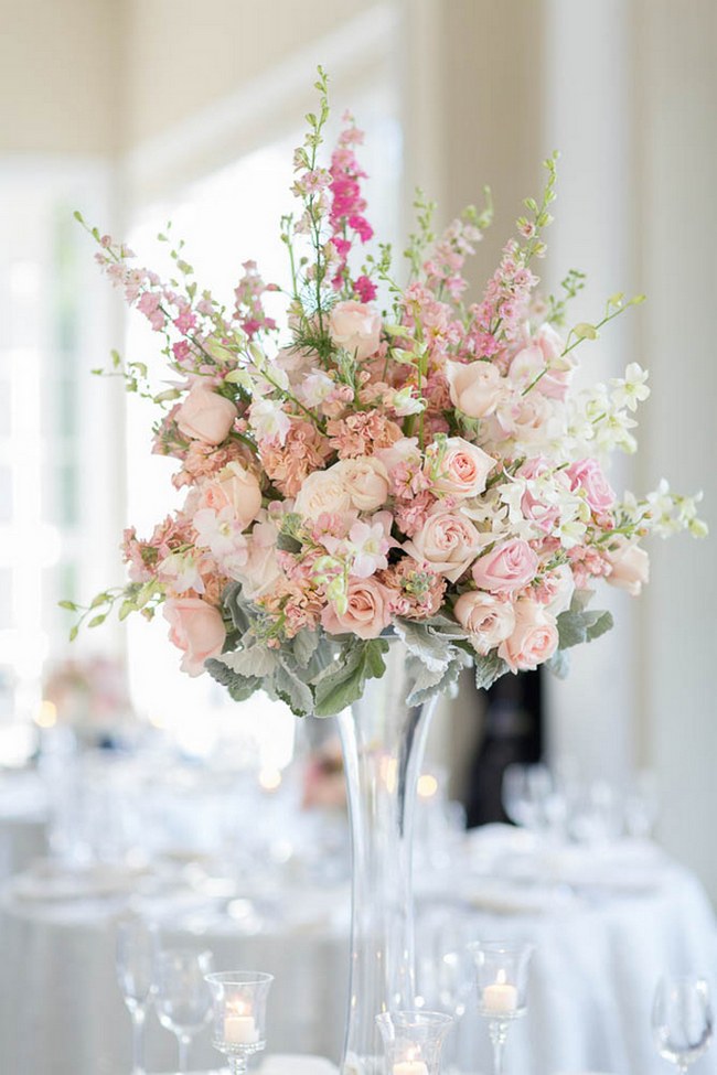 Gorgeous Floral Centerpiece  - Decor :: Peach and Blush Autumn Wedding at the Tupper Manor by Kristen Jane Photography | Seen first on ConfettiDaydreams.com