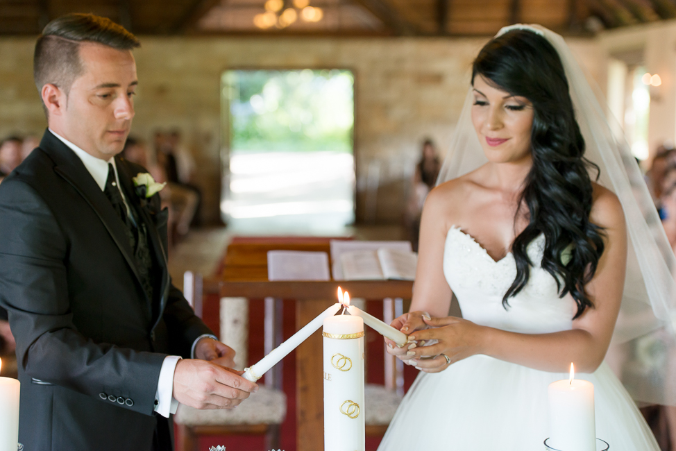 Sophisticated Black and White Cocktail Style Wedding at Moon and Sixpence (17)