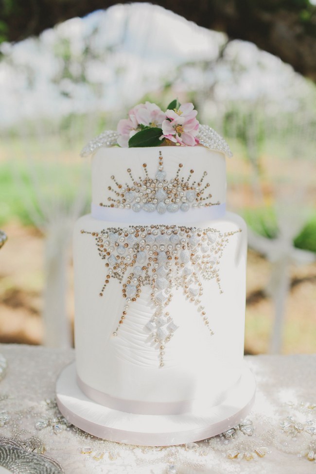 Glam white & Silver Cake Outdoor Tablescape // Blush and Sparkle Fifties Inspired Countryside Wedding in the Countryside // Kirsty-Lyn Jameson Photography  // Gibson Bespoke // ConfettiDaydreams.com Wedding Blog