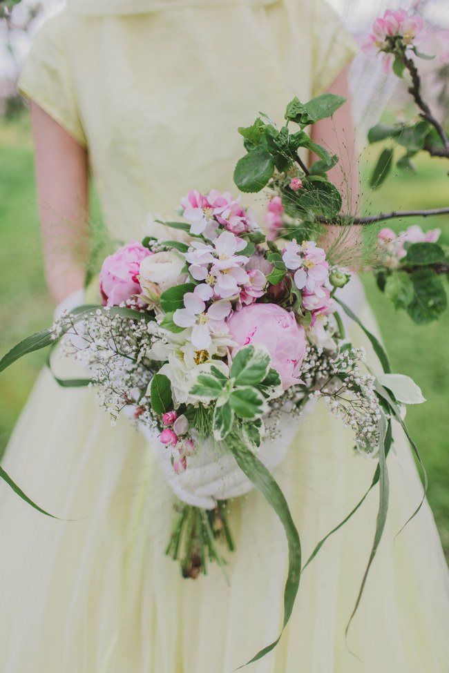 Cascade Bouquet // Blush and Sparkle Fifties Inspired Countryside Wedding in the Countryside // Kirsty-Lyn Jameson Photography  // Gibson Bespoke // ConfettiDaydreams.com Wedding Blog