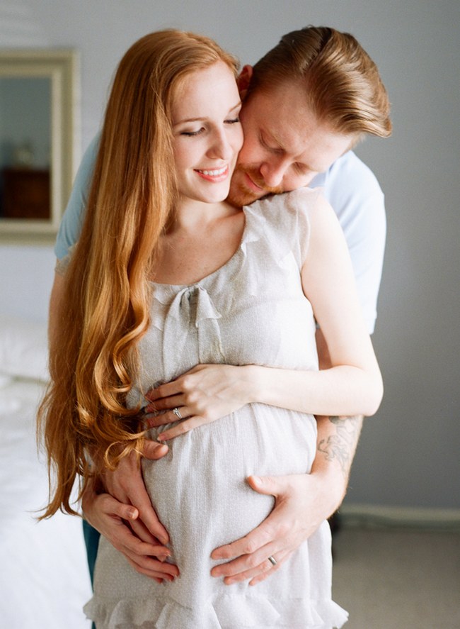 Delicately Intimate Boudoir Maternity Shoot by Michael and Carina Photography  (11)