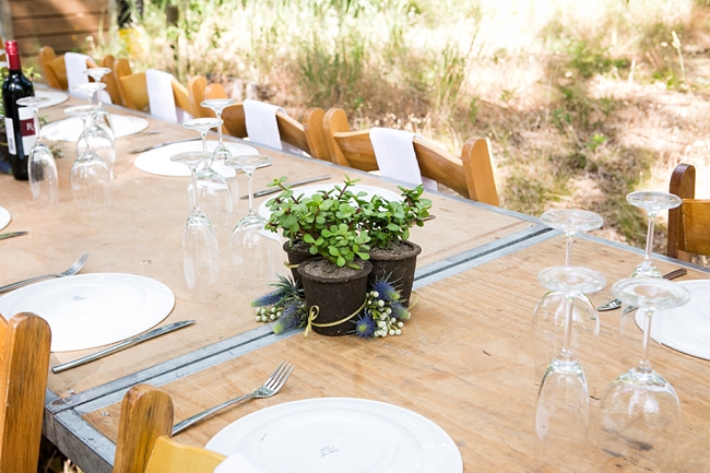 Tablescape :: Eco Friendly Wedding Decor:: Outdoor Forest Wedding :: Ruby Jean Photography :: See more on Confetti Daydreams Wedding Blog