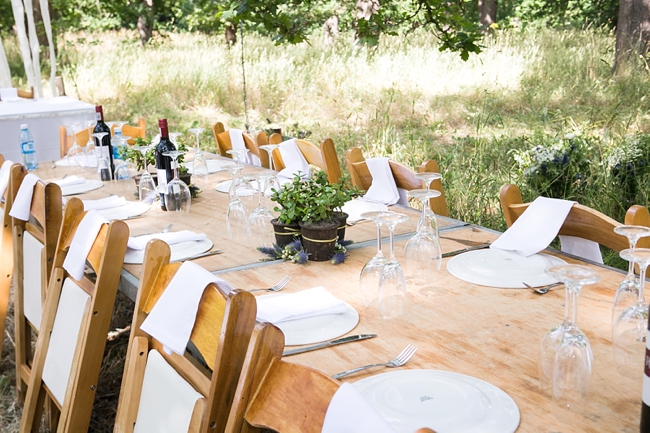 Tablescape : Eco Friendly Wedding Decor:: Outdoor Forest Wedding :: Ruby Jean Photography :: See more on Confetti Daydreams Wedding Blog