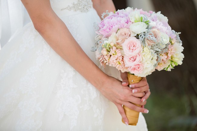 Brides Bouquet :: Elegant blush and gold Summer Wedding //  Miranda Laine Photography // ConfettiDaydreams.com Wedding Blog