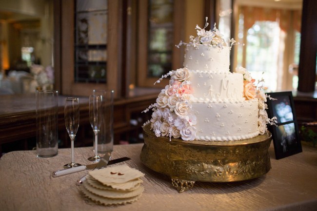 Cake :; Reception and Table Decor :: Elegant blush and gold Summer Wedding //  Miranda Laine Photography // ConfettiDaydreams.com Wedding Blog