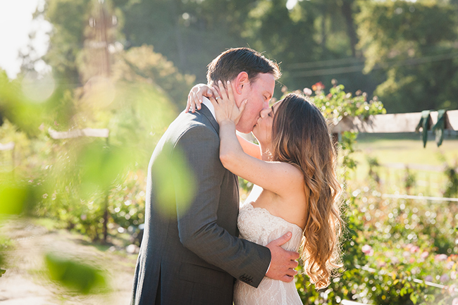 Outdoor Couple Portraits // Vintage Elegance Neutral South African Wedding //Lauren Kriedemann photography // via www.ConfettiDaydreams.com // 