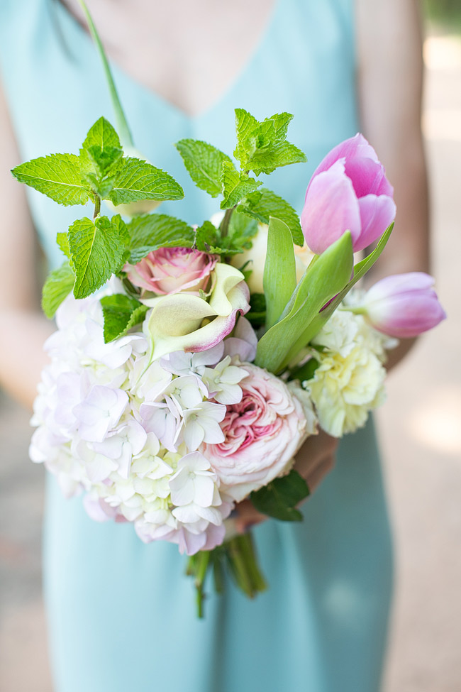 Mint Bridesmaid Dresses with Bouquets // Adene Photography // Anli Wahl Flowers