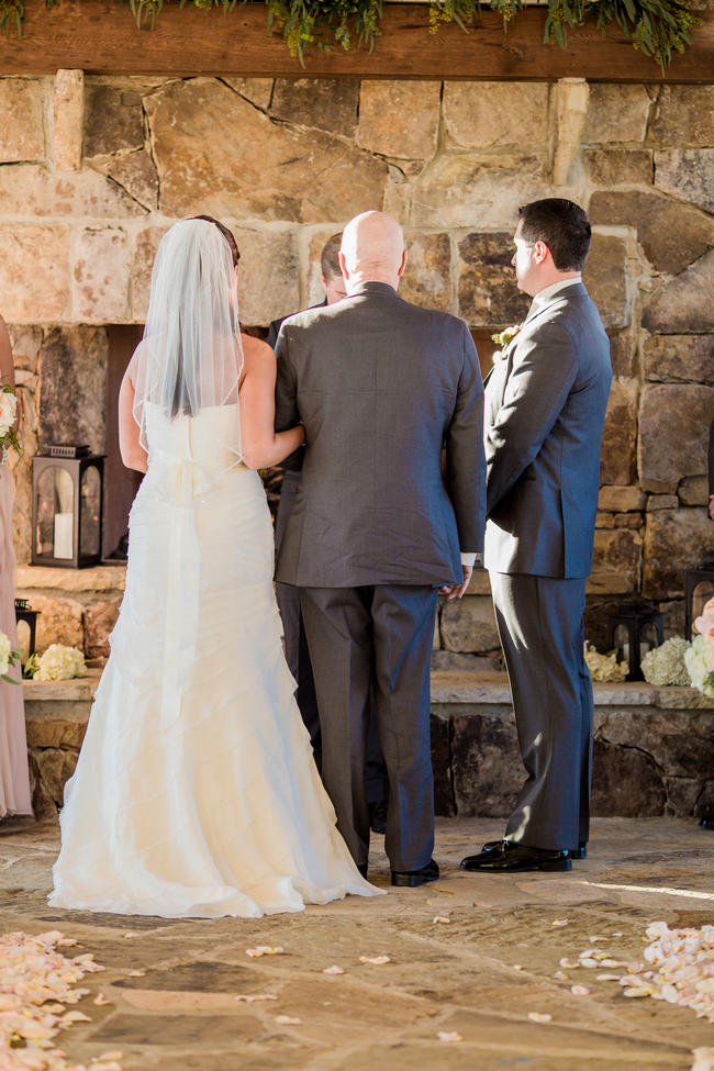 // Rustic Country Wedding in Blush Navy // Meet The Burks Photography