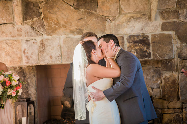 Wedding Ceremony // Rustic Country Wedding in Blush Navy // Meet The Burks Photography