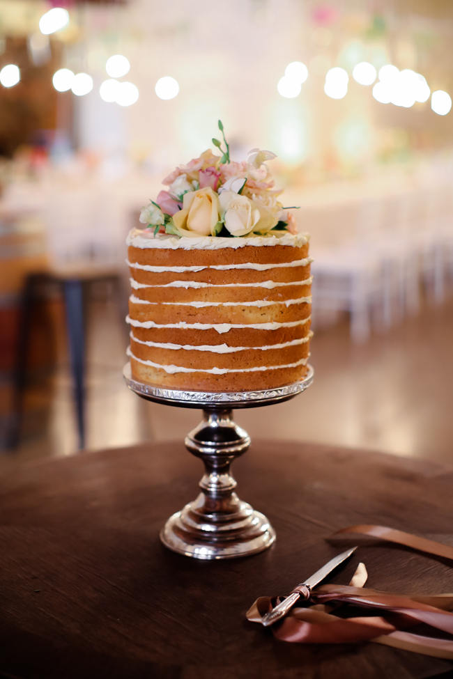 Naked Cake // // Colourful Nooitgedacht Wedding on a rainy South African day  // Nikki Meyer photography