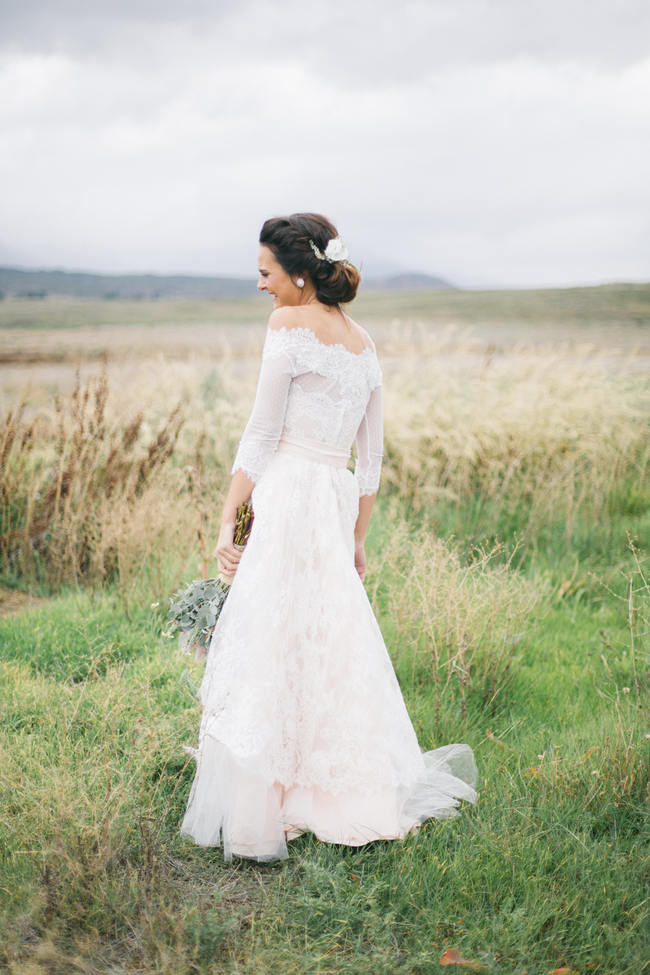 Lace Boho Wedding Dress // Earthy Farmstyle Rustic Wedding // Jenni Elizabeth Photography