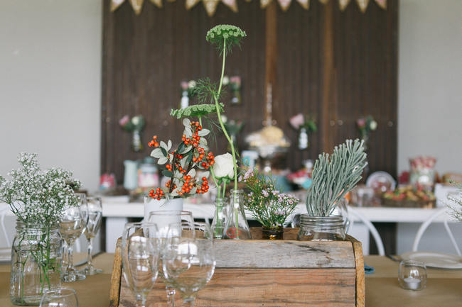  Market Style Bohemian Table Decor & Flower Ideas // Earthy Farmstyle Rustic Wedding // Jenni Elizabeth Photography