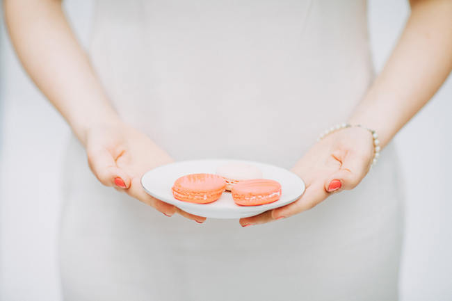 Pink Macaron  // Cute Pink and White Retro, Sixties- Inspired Wedding Ideas // Ping Photography 