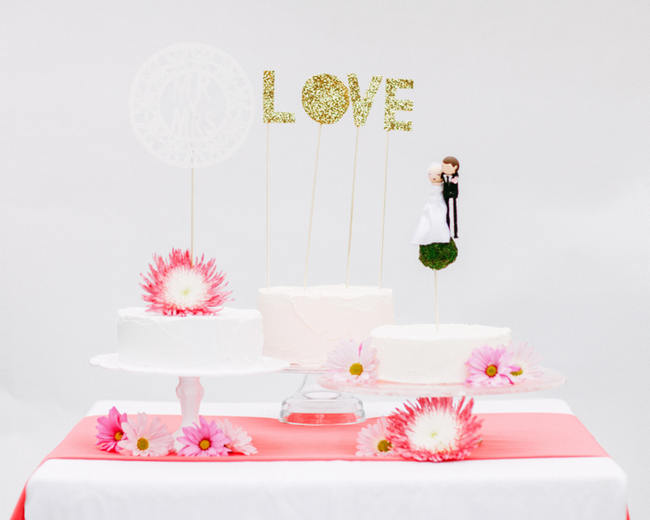 Glitter Cake Topper // Cute Pink and White Retro, Sixties- Inspired Wedding Ideas // Ping Photography 