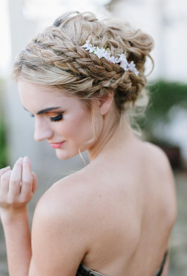 Wedding Hairstyle Ideas for Long Hair // Debbie Lourens Photography // Fringe Hair and Make-up