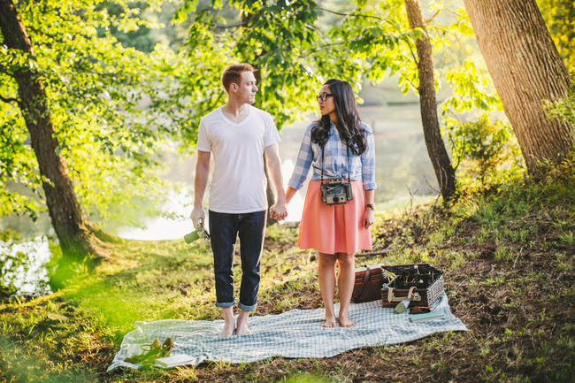 Totally rad Wes Anderson-Inspired vintage picnic engagement shoot photographs // Tesar Photography