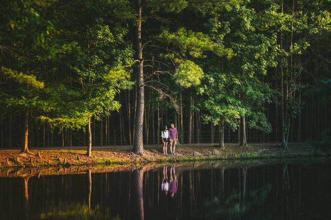 Totally rad Wes Anderson-Inspired vintage picnic engagement shoot photographs // Tesar Photography