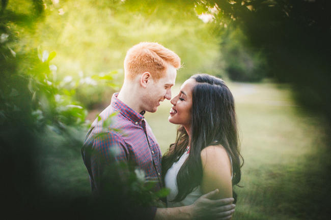 Totally rad Wes Anderson-Inspired vintage picnic engagement shoot photographs // Tesar Photography