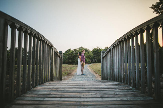 Totally rad Wes Anderson-Inspired vintage picnic engagement shoot photographs // Tesar Photography