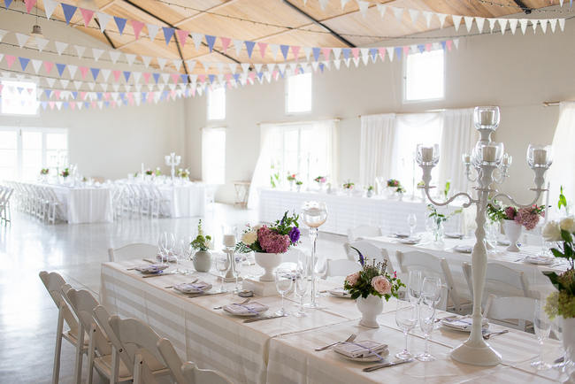 Tablescape - Fresh, Modern Country Style Wedding Flowers // Jo Ann Stokes Photography