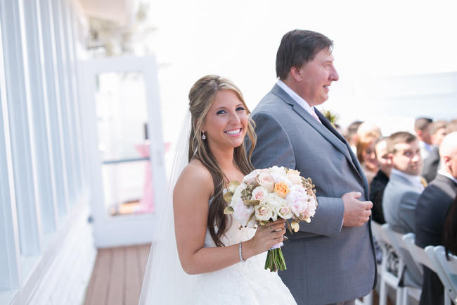 Beautiful Rustic Elegance Wedding in Blush Cream Gold // Carly Fuller Photography // Click for more details on www.ConfettiDaydreams.com