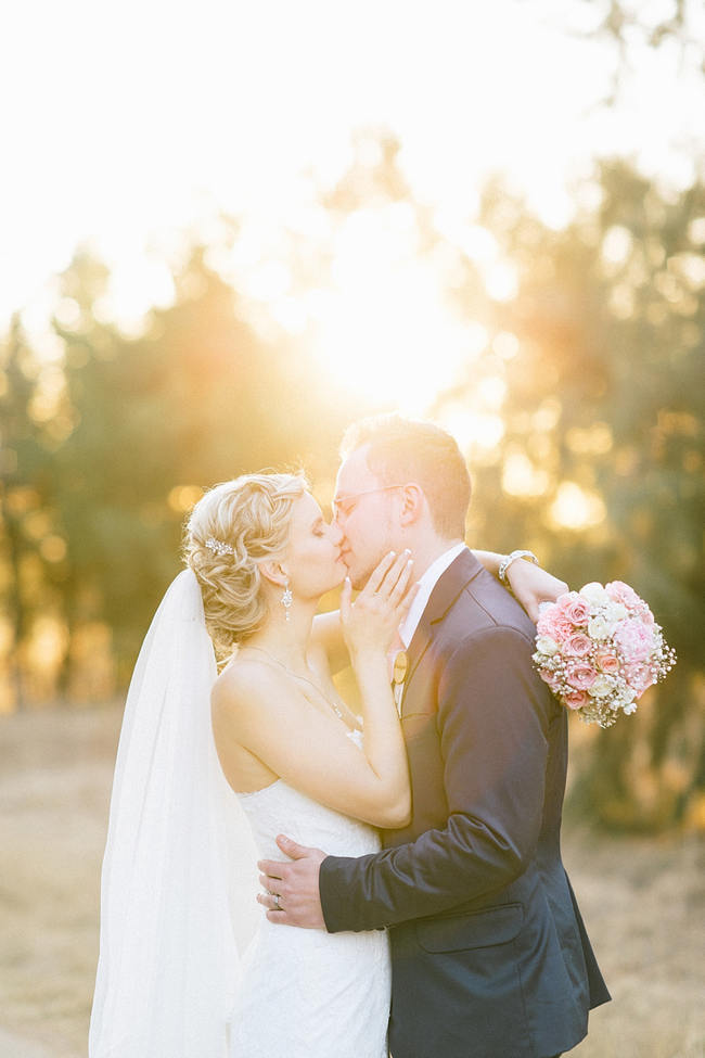 Romantic Wedding Photos // Vintage Chic Barn Wedding at Rosemary Hill // Louise Vorster Photography