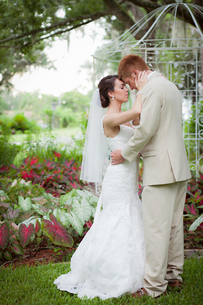 DIY Babys Breath Country Wedding // Stephanie Dishman Photography