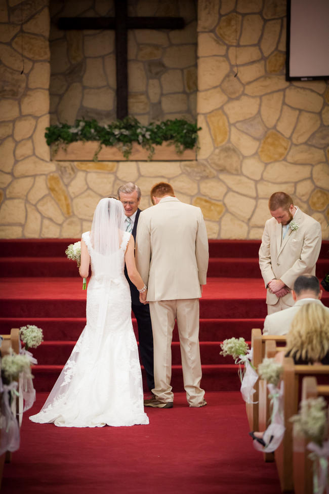 DIY Babys Breath Country Wedding // Stephanie Dishman Photography