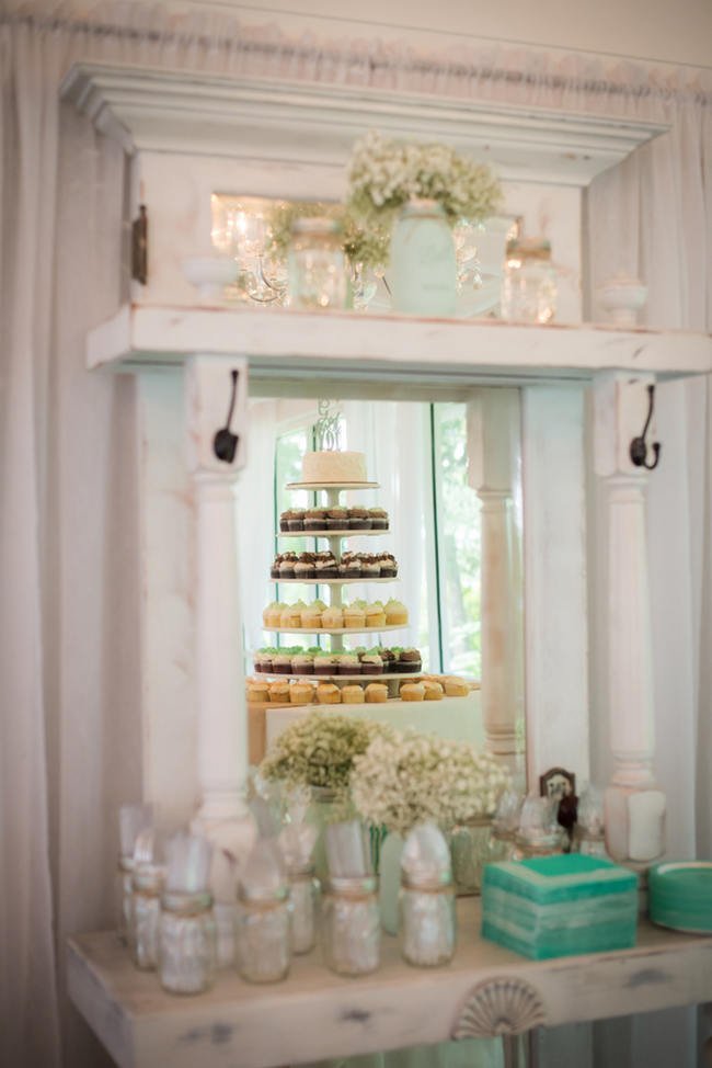 DIY Babys Breath Country Wedding // Stephanie Dishman Photography