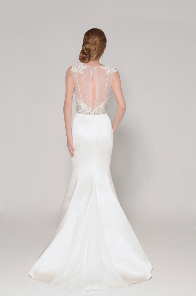 11 Super Stunning Lace Back Wedding Dresses