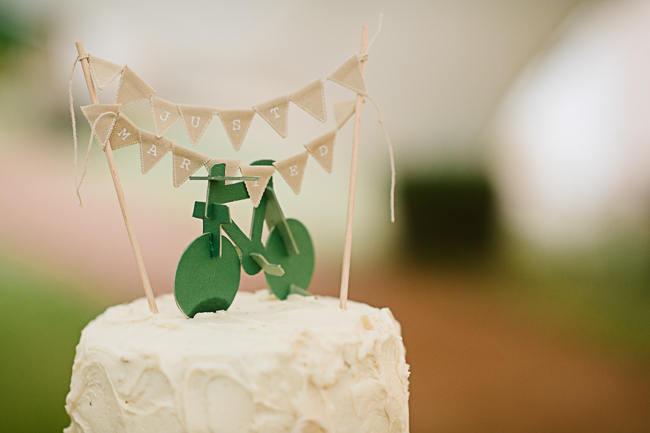 Rustic Bicycle Themed Wedding - Jules Morgan Photography (32)