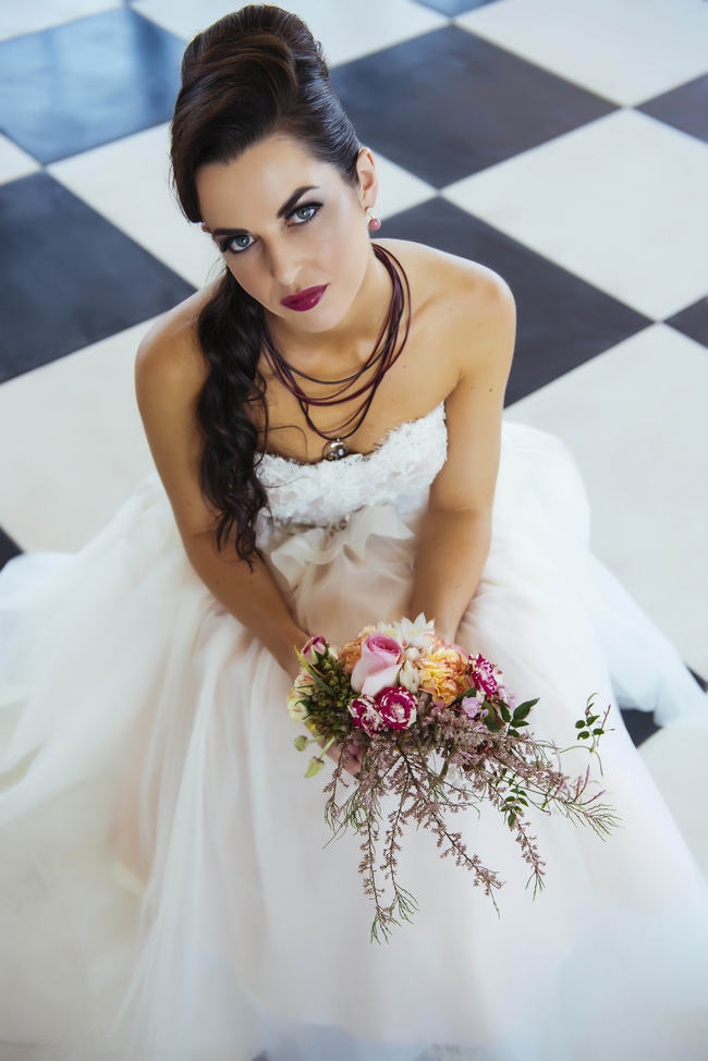 Retro Wedding Hairstyle // Rockabilly Wedding Ideas // Claire Thompson photography