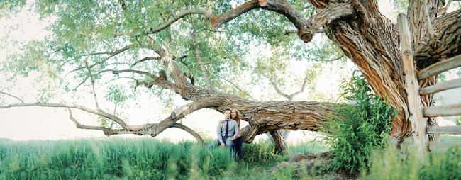 Beautiful Summer Engagement Photography // Gideon Photography