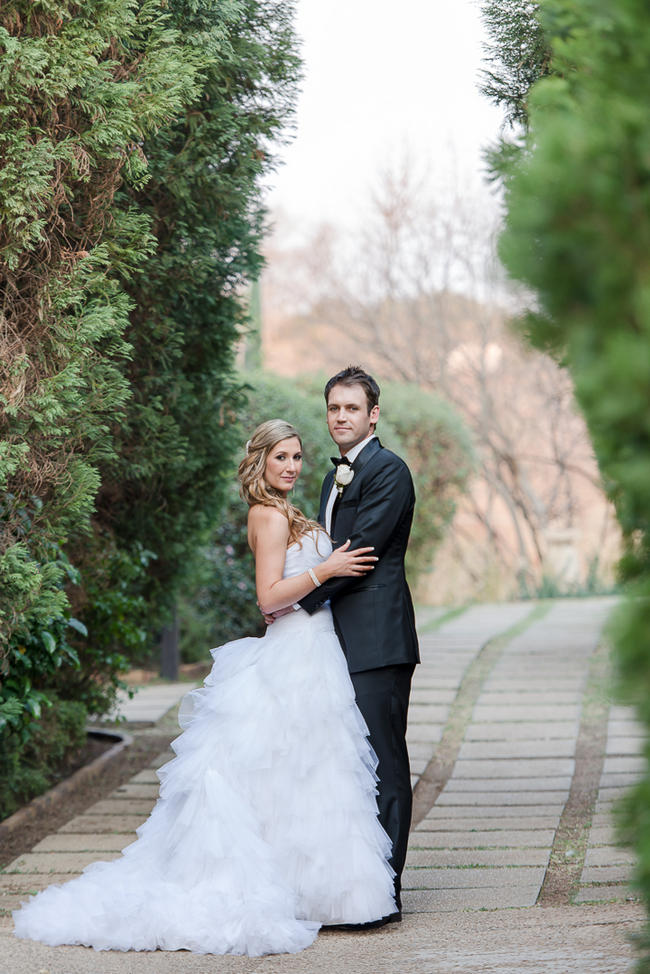Picture perfect, romantic couple photos after the ceremony // Lightburst Photography