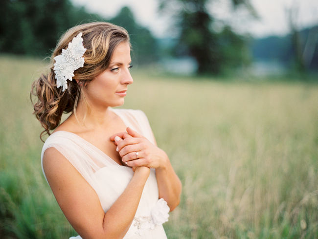 How to Choose The Perfect Bridal Hairpiece