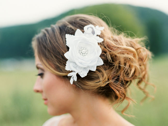 How to Choose The Perfect Bridal Hairpiece