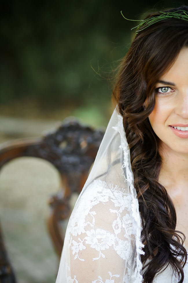 Rustic ivy wreath with lace edged veil perfect for a Rustic Garden Picnic Wedding // Nikki Meyer Photography