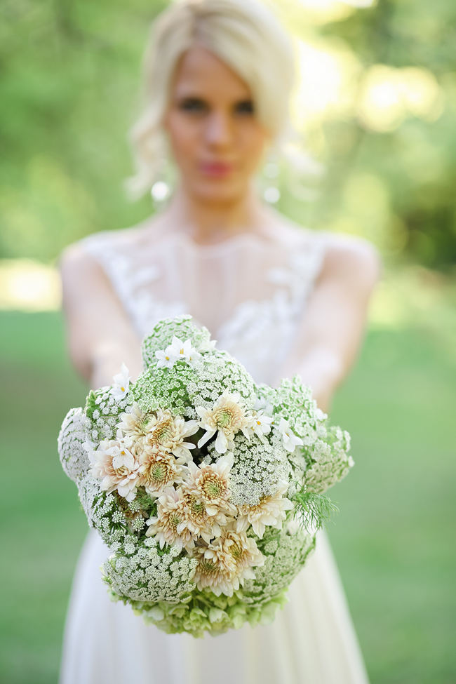 Cream, white and green bridal bouquet with queen annes lace and chrysanthemums. // Nikki Meyer Photography