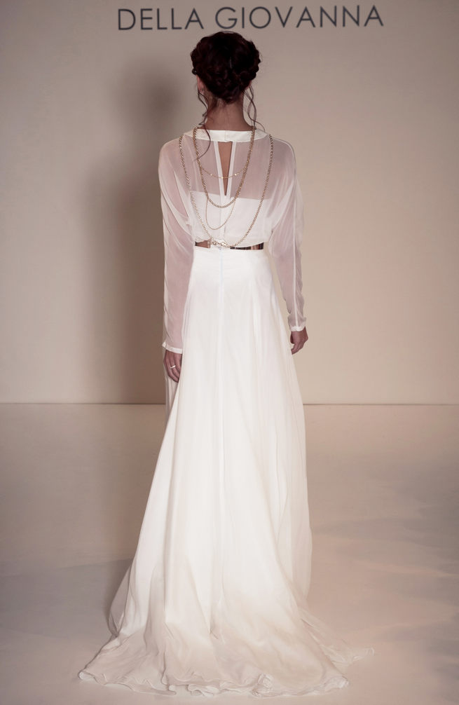 Sweetheart neckline and long chiffon sleeves: Della Giovanna Wedding Dresses 2015 