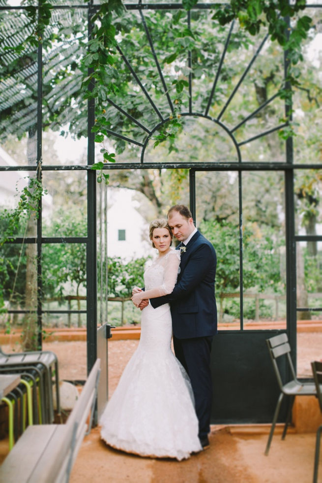 Click to see this gorgeous Navy Gold Wedding at Babylonstoren / Charlene Schreuder Photography 