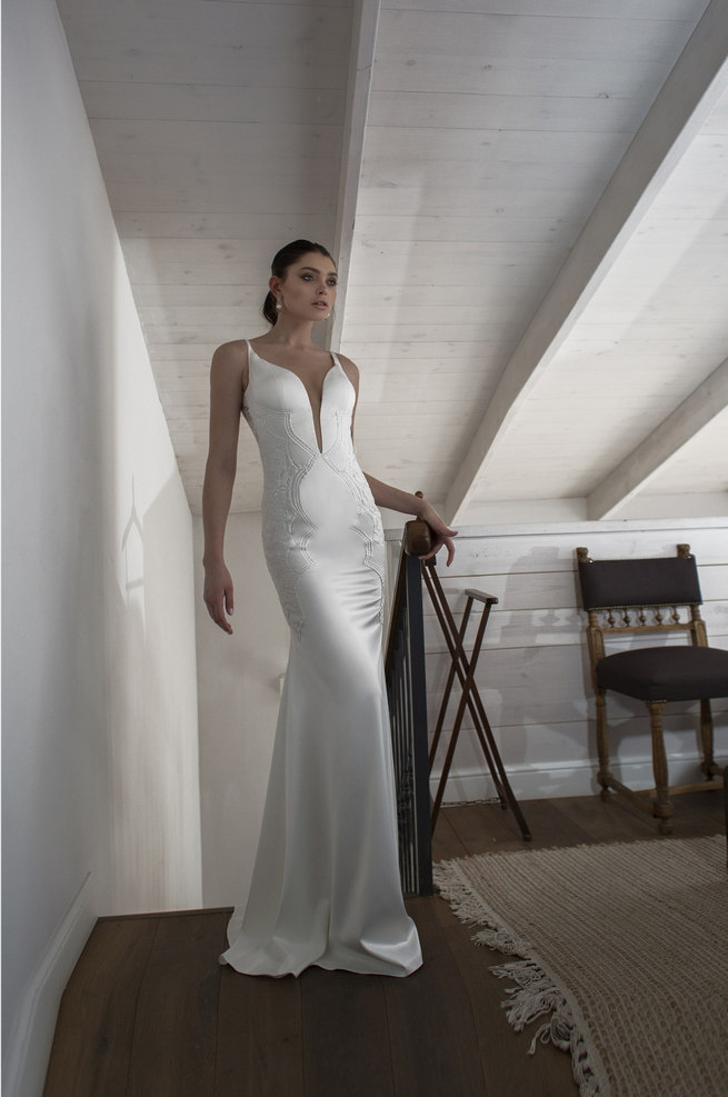 Riki Dalal 2015 Wedding Dress - plunging neckline