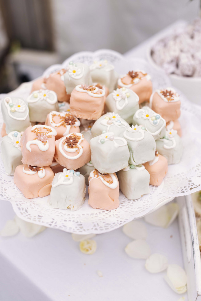 Sweets and baked goods // Succulent Garden Wedding // Claire Thomson Photography